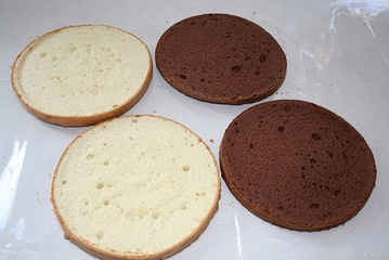 Hazır Kekten Pasta Tarifi ve Malzemeleri